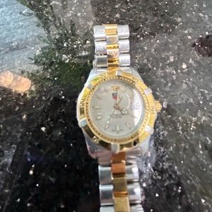 Women’s authentic Tag Heuer with date